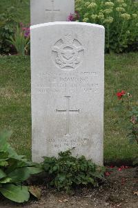 Hanover War Cemetery - Dowling, Terence Eric