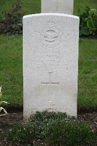 Hanover War Cemetery - Dryden, Frank Charles