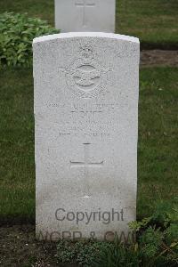 Hanover War Cemetery - Duff, Thomas