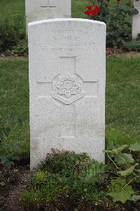 Hanover War Cemetery - Dukes, Sydney