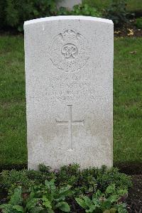 Hanover War Cemetery - Easton, Charles