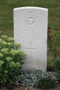 Hanover War Cemetery - Edwards, Peter Bernard Gill