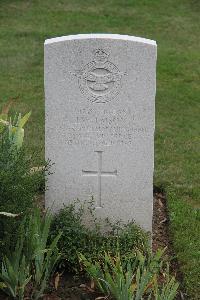 Hanover War Cemetery - Emson, Joseph Wllliam