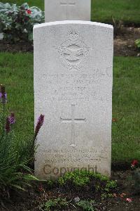 Hanover War Cemetery - Flowers, Kenneth William