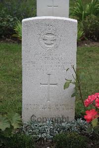 Hanover War Cemetery - Francis, Kenneth Geoffrey