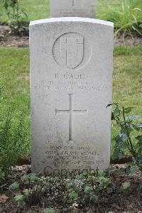 Hanover War Cemetery - Gauld, Robert