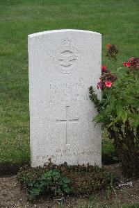 Hanover War Cemetery - Gilding, Leonard Cecil