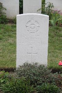 Hanover War Cemetery - Gould, Howard James