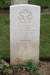 Hanover War Cemetery - Gow, James Falconer