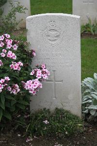 Hanover War Cemetery - Gray, Cecil William