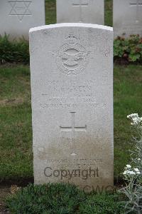 Hanover War Cemetery - Green, Kenneth Edwin