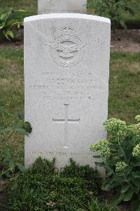 Hanover War Cemetery - Greenhalgh, Eric