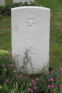 Hanover War Cemetery - Guy, Walter Austin