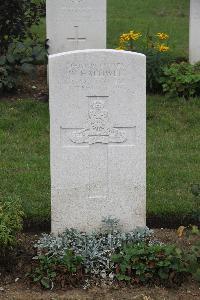 Hanover War Cemetery - Halliwell, W