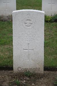 Hanover War Cemetery - Hamilton, Ernest William