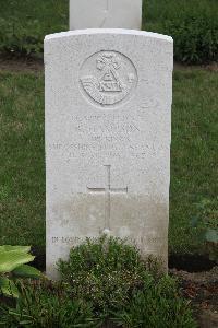 Hanover War Cemetery - Hampson, Ronald