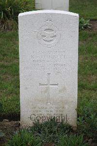 Hanover War Cemetery - Harnett, Ronald Edward