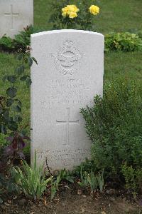 Hanover War Cemetery - Hatwell, Stanley Wilfrid