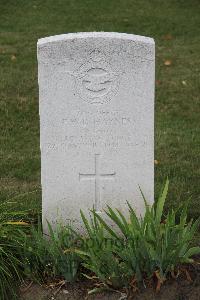 Hanover War Cemetery - Haynes, Frederick William Dalzell