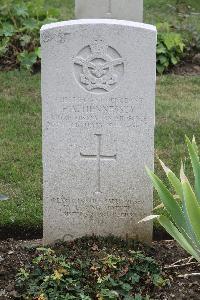 Hanover War Cemetery - Hennessey, Francis Arthur