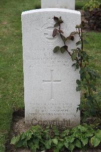 Hanover War Cemetery - Hill, Eric