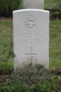 Hanover War Cemetery - Hill, Eric