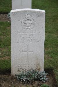 Hanover War Cemetery - Hinde, Ronald