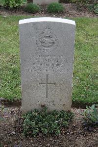 Hanover War Cemetery - Hindley, Frank