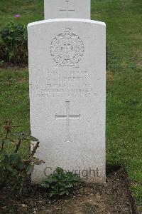 Hanover War Cemetery - Hodgetts, Frank