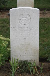 Hanover War Cemetery - Hogan, Richard Wilfred Gerald