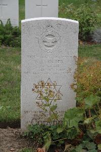 Hanover War Cemetery - Holder, Norman Lionel