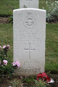 Hanover War Cemetery - Holding, John Lockwood