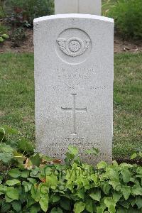 Hanover War Cemetery - Holmes, Fred