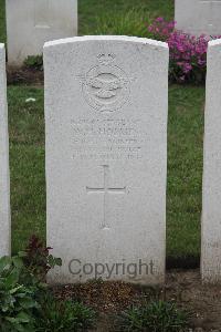 Hanover War Cemetery - Holmes, William Henry