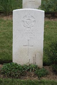 Hanover War Cemetery - Hopkins, Thomas Alan