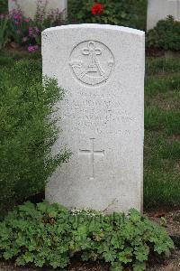 Hanover War Cemetery - Howard, Robert Charles