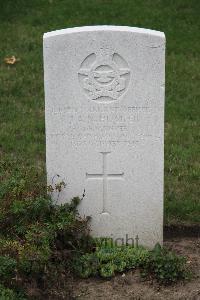 Hanover War Cemetery - Hucker, John Alfred Nelson