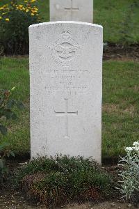 Hanover War Cemetery - Hughes, Fred