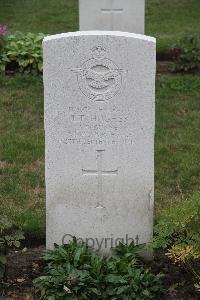 Hanover War Cemetery - Hughes, Leslie Edgar