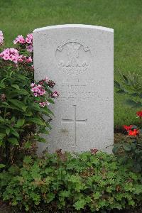 Hanover War Cemetery - Hunt, Joseph