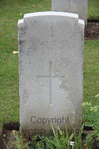 Hanover War Cemetery - Hynes, Mary