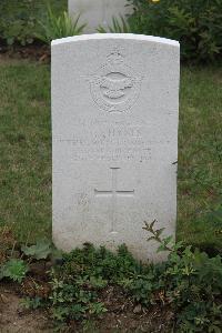 Hanover War Cemetery - Hynes, Thomas Joseph