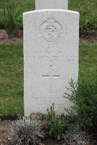 Hanover War Cemetery - Jackson, Douglas Chester