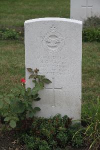 Hanover War Cemetery - James, Raymond Godfrey