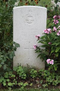 Hanover War Cemetery - James, William Kelso