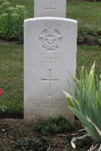 Hanover War Cemetery - Jardine, Cyrus