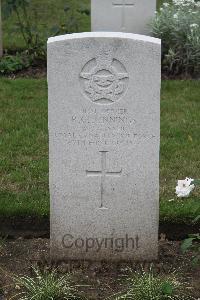 Hanover War Cemetery - Jennings, Reginald George