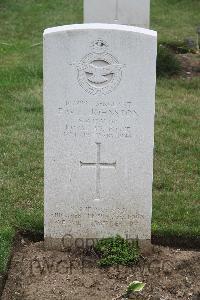 Hanover War Cemetery - Johnston, Edward William Hargreaves