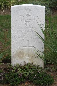 Hanover War Cemetery - Jones, Cecil Gordon