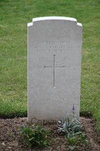 Hanover War Cemetery - Jones, E